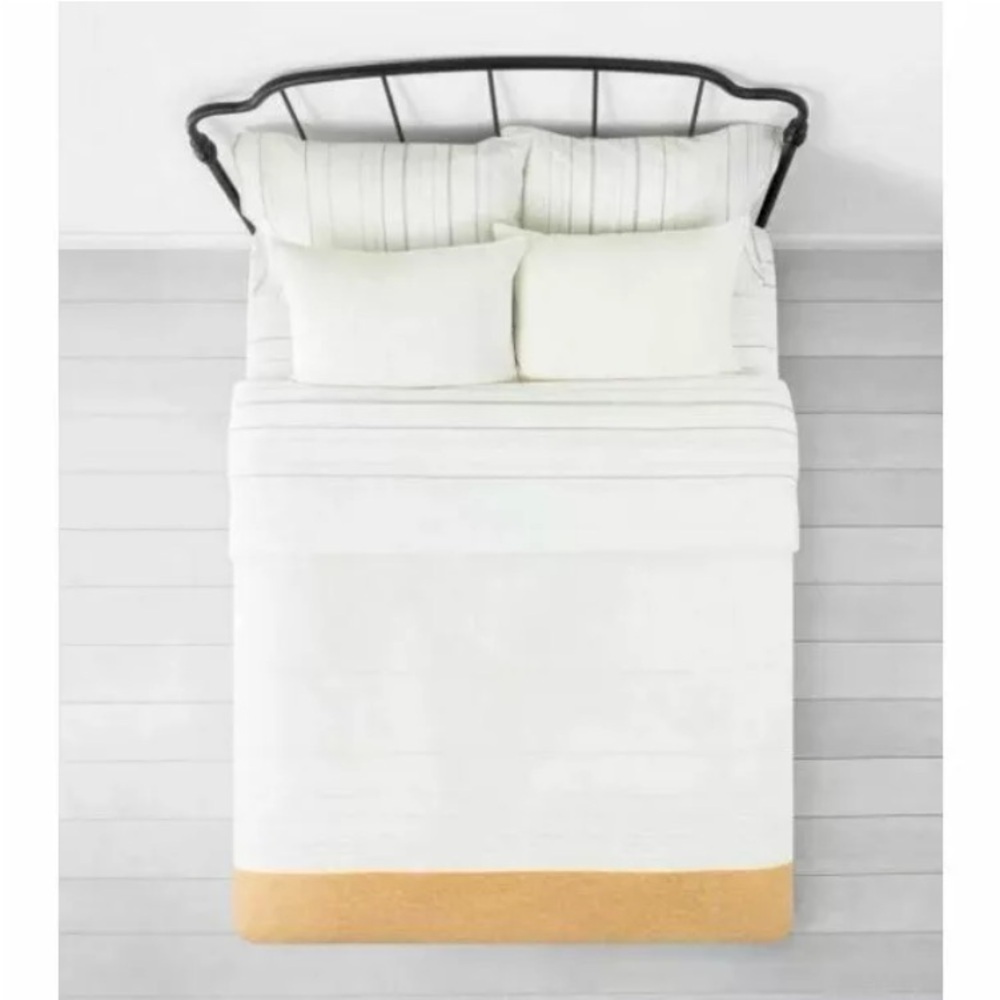 NWT Twin Linen Blend Comforter & Sham Set Hearth & Hand™
